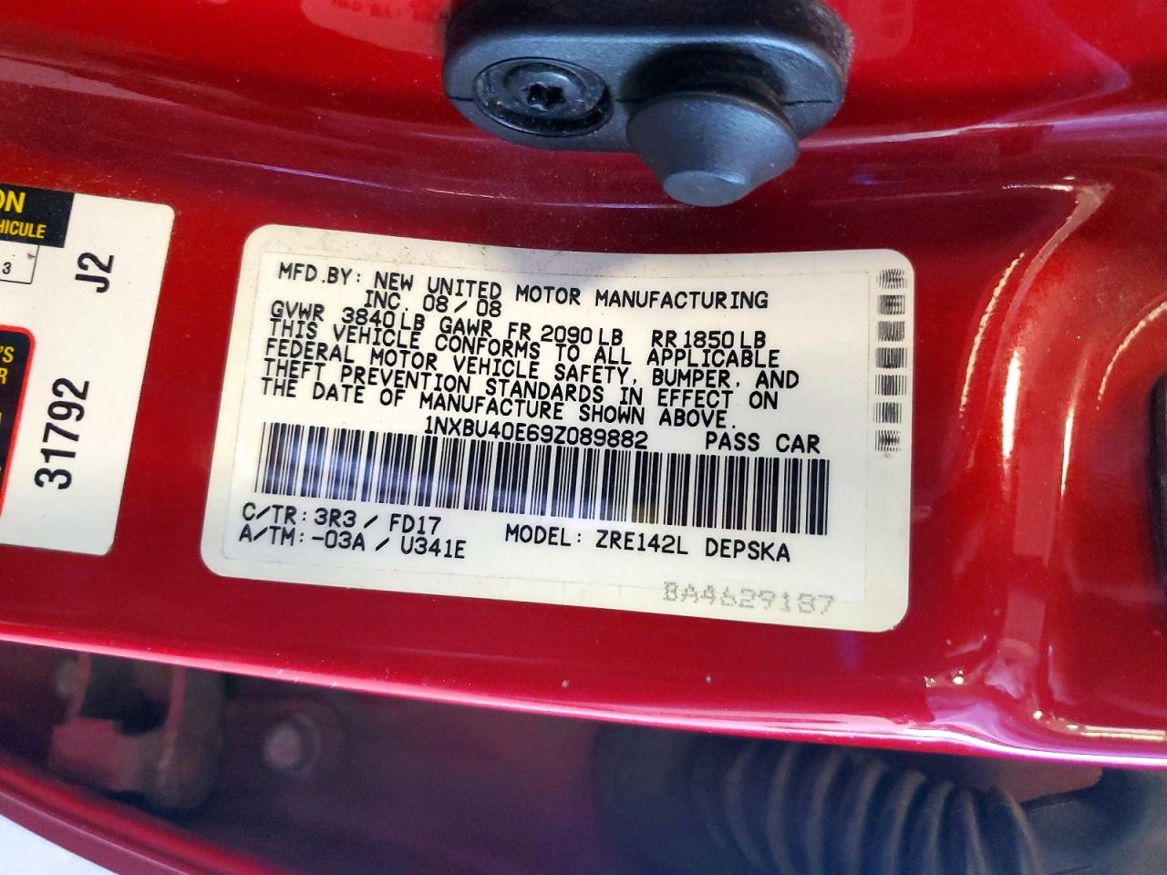 2009 Toyota Corolla S Red vin: 1NXBU40E69Z089882