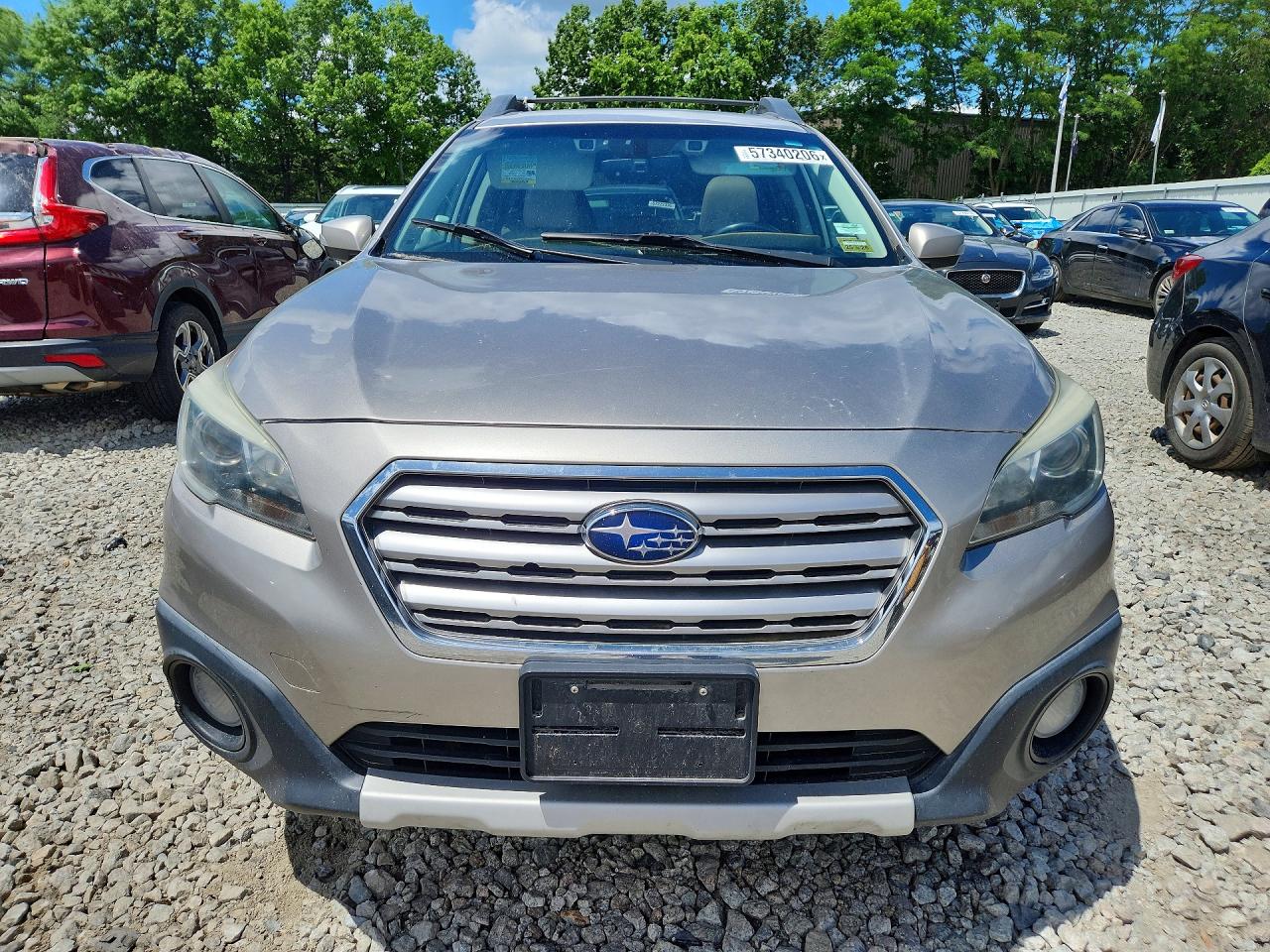 2017 Subaru Outback 2.5i Limited Silver vin: 4S4BSANC4H3221358