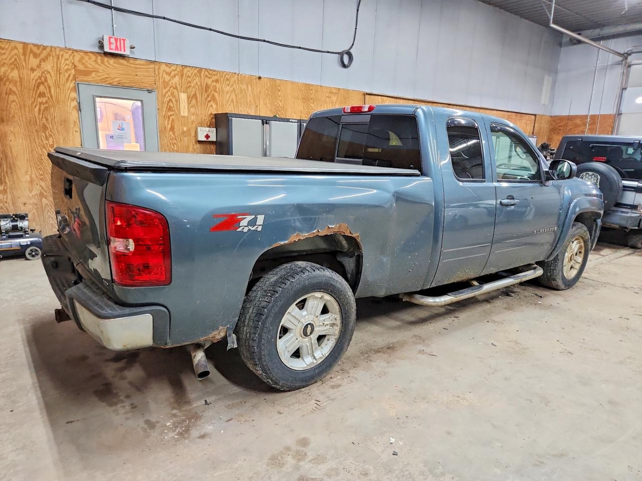 2007 Chevrolet Silverado K1500 Blue vin: 2GCEK19J371722157