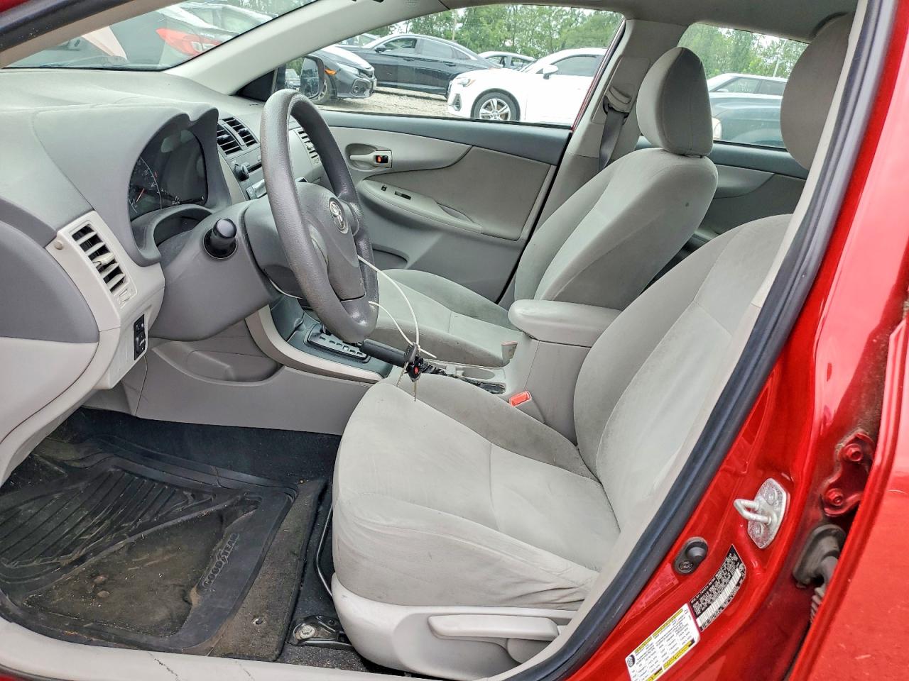 2009 Toyota Corolla Le Red vin: 2T1BU40E19C105715