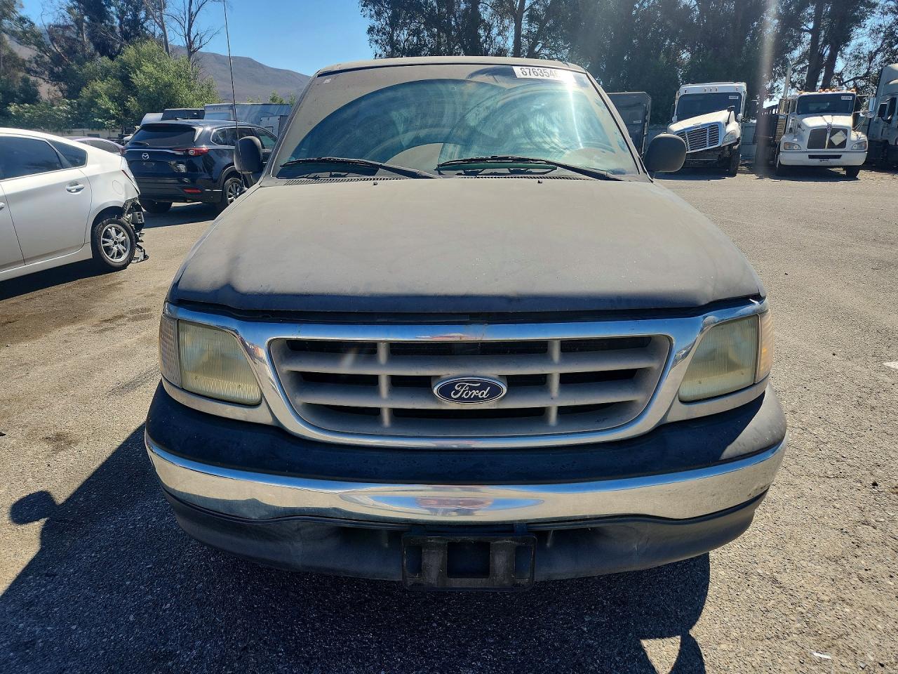 2001 Ford F150 Black vin: 1FTZX17261NB94537