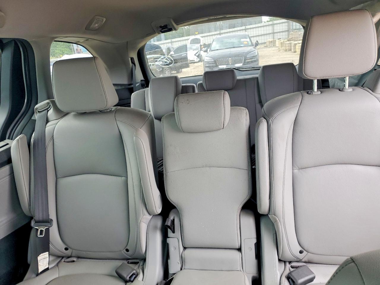 2023 Honda Odyssey Touring Серебряный vin: 5FNRL6H87PB046027