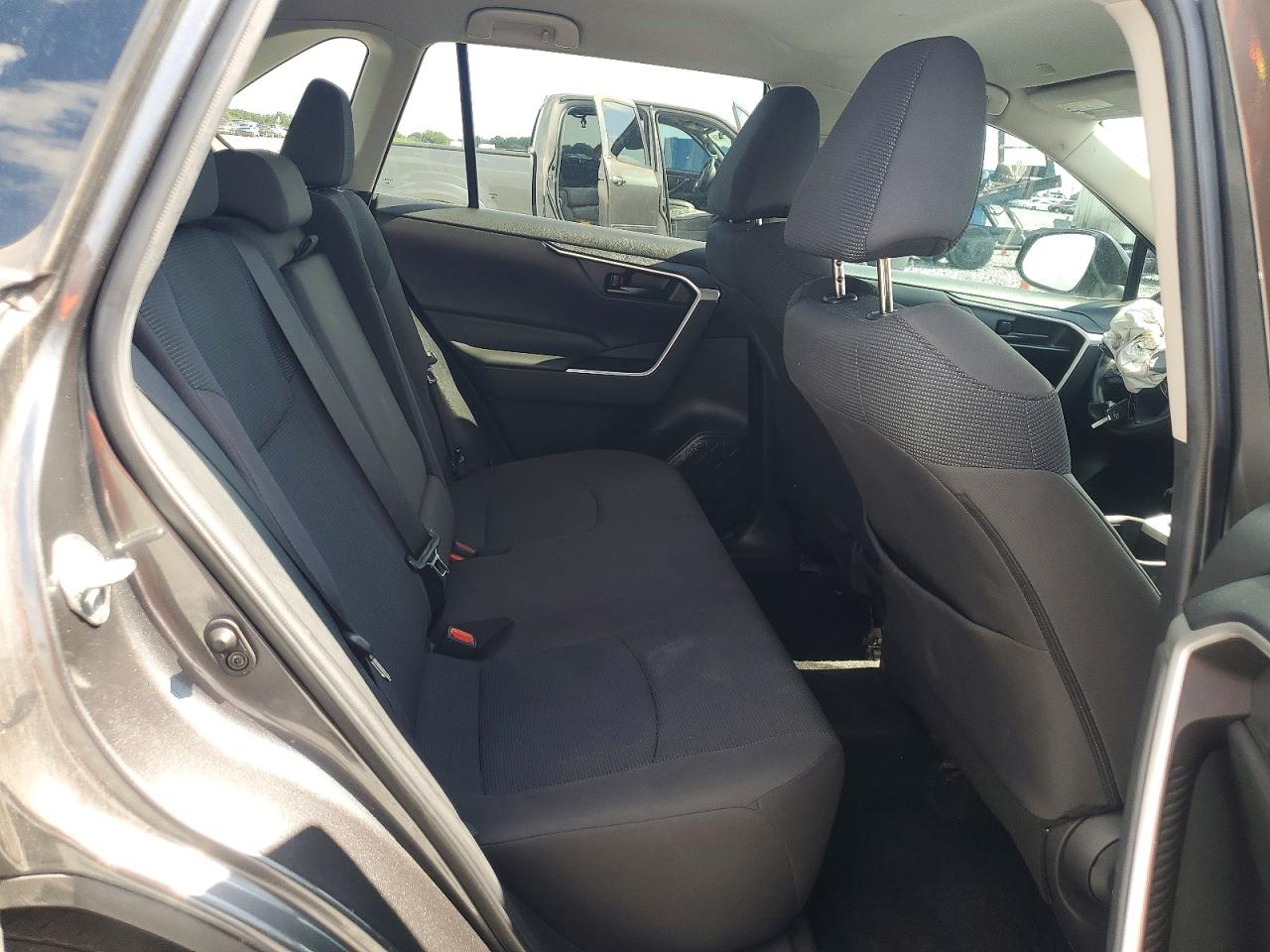 2023 Toyota Rav4 Le Gray vin: 2T3H1RFV7PC230827