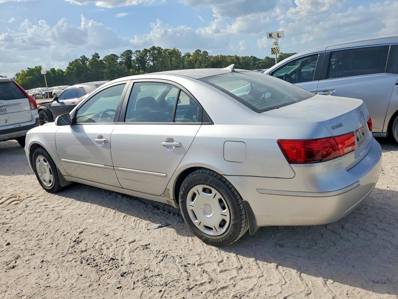 2009 Hyundai Sonata Gls Silver vin: 5NPET46C79H527488