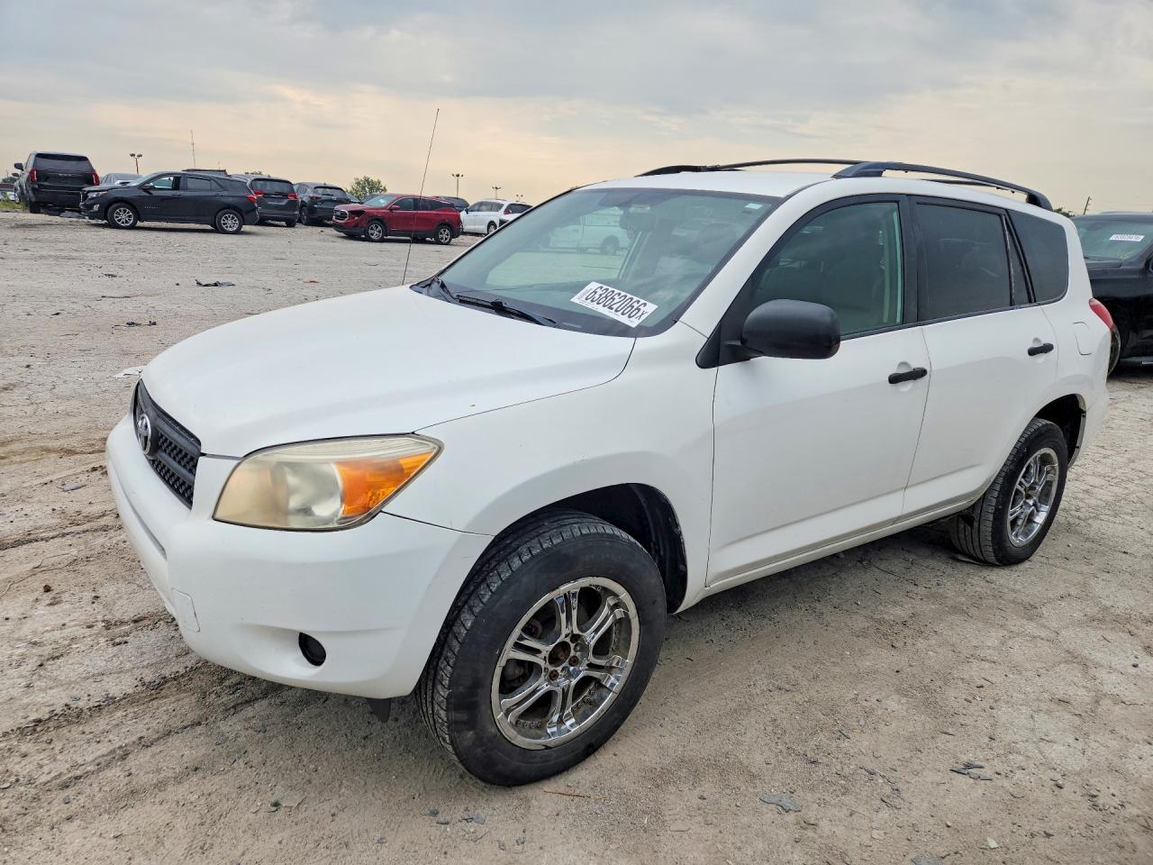 2007 Toyota Rav4 Base White vin: JTMZD33V175064792