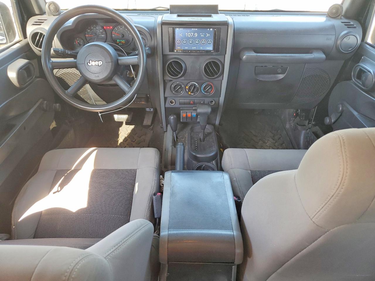 2008 Jeep Wrangler Unlimited X Black vin: 1J4GA39188L650014