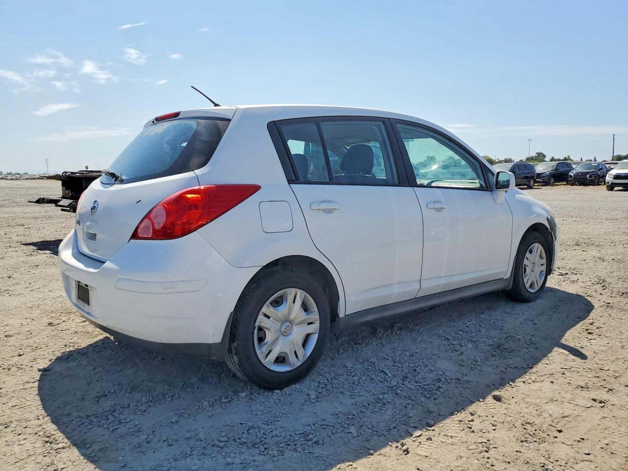 2012 Nissan Versa 1.8 S White vin: 3N1BC1CP2CK239449