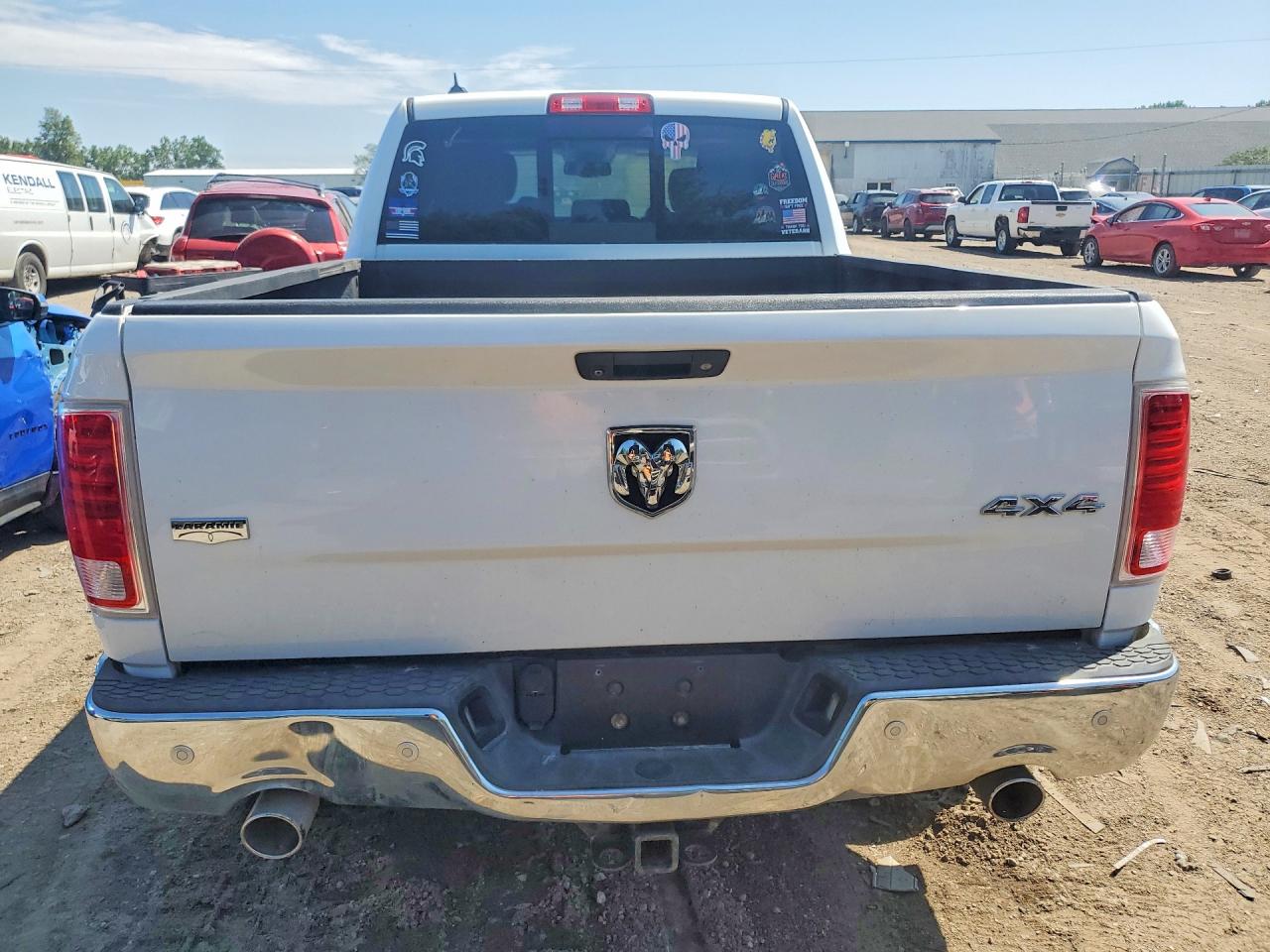 2015 Ram 1500 Laramie White vin: 1C6RR7VM7FS733927