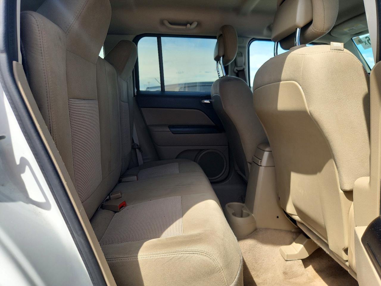 2014 Jeep Patriot Latitude Белый vin: 1C4NJPFB1ED849395