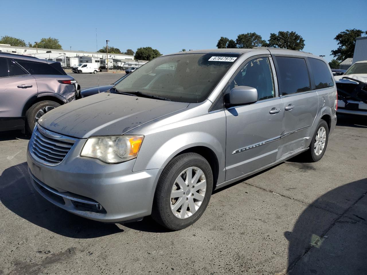 2014 Chrysler Town & Country Touring   Silver vin: 2C4RC1BG7ER293665