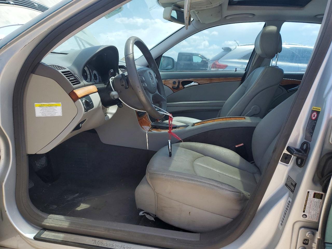 2009 Mercedes-benz E 350 Зеленый vin: WDBUF56XX9B386556