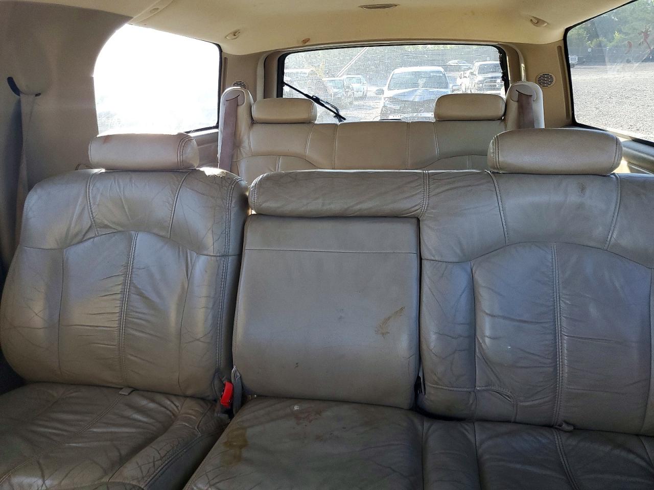 2002 Chevrolet Suburban K1500 Black vin: 1GNFK16Z22J156867