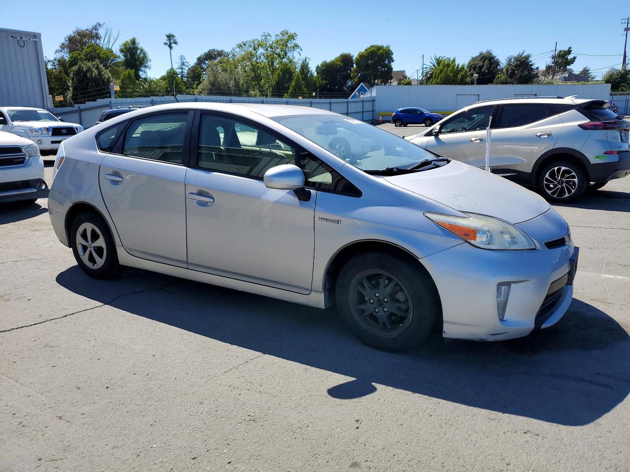 2015 Toyota Prius Three Silver vin: JTDKN3DU7F0433817