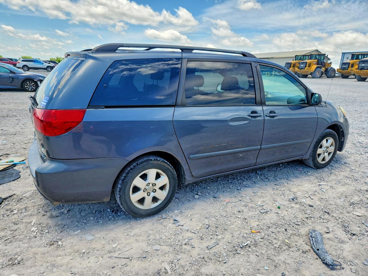 2006 Toyota Sienna Le 7 Passenger Blue vin: 5TDZA23C96S453108