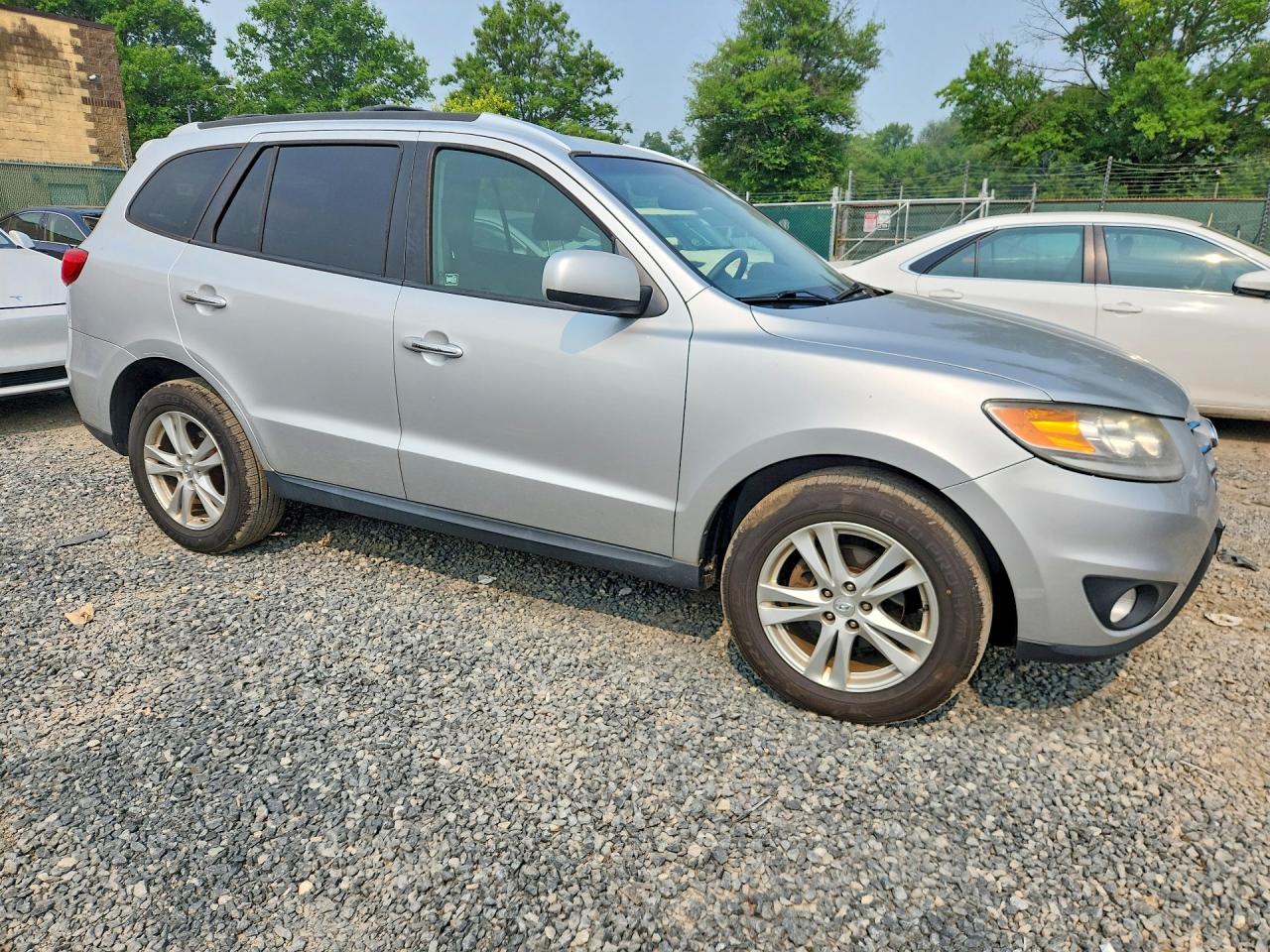 2012 Hyundai Santa Fe Limited Silver vin: 5XYZK3AB1CG112386