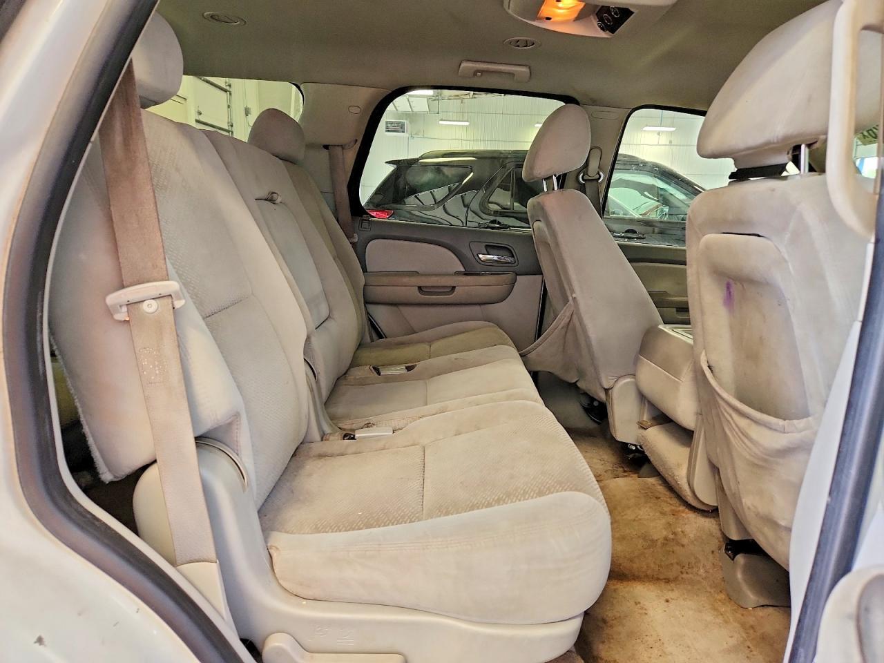 2007 Chevrolet Tahoe K1500 White vin: 1GNFK130X7J138520