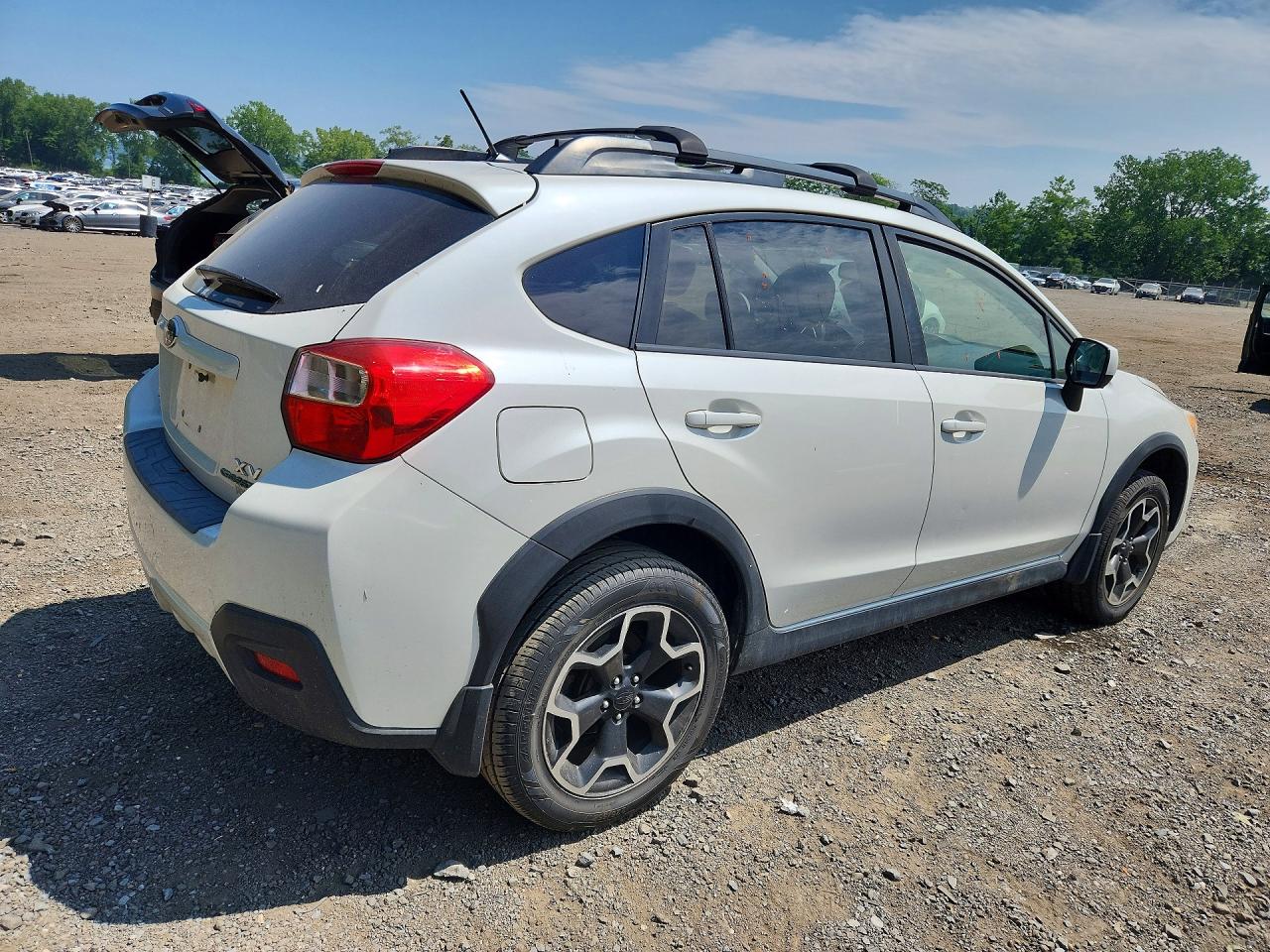 2014 Subaru Xv Crosstrek 2.0 Premium White vin: JF2GPACC8E8243720