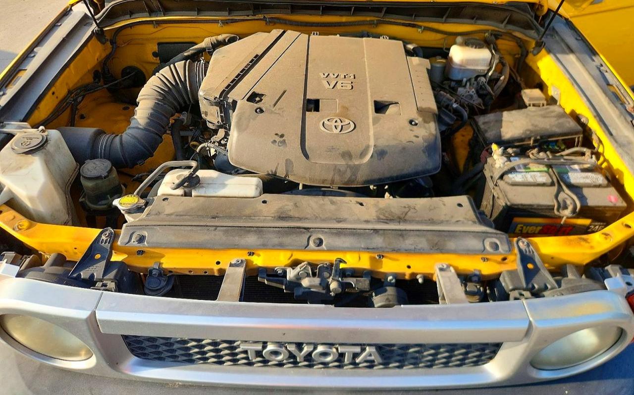 2008 Toyota Fj Cruiser Base Yellow vin: JTEZU11F18K005031