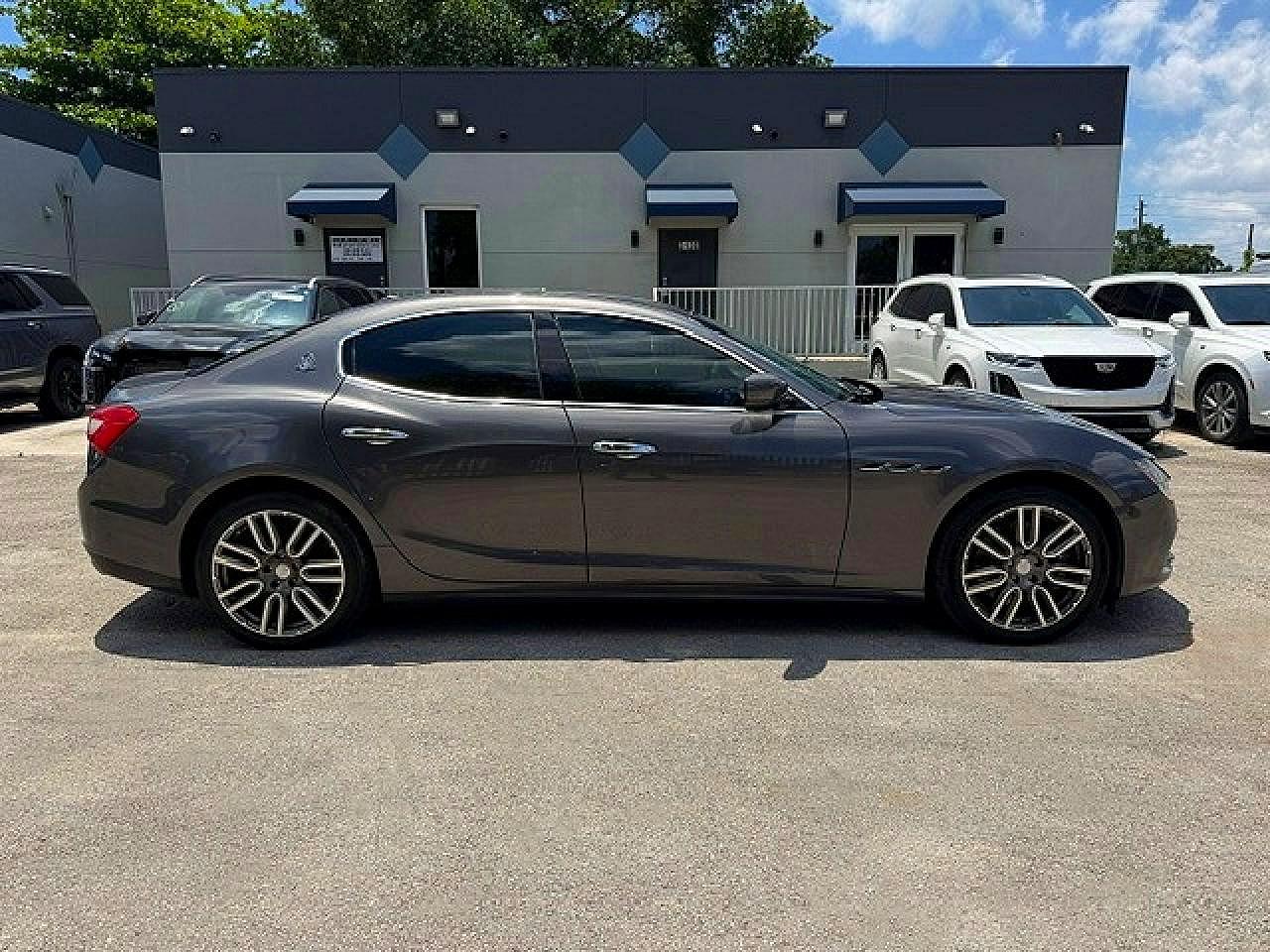 2015 Maserati Ghibli Gray vin: ZAM57XSA9F1134858
