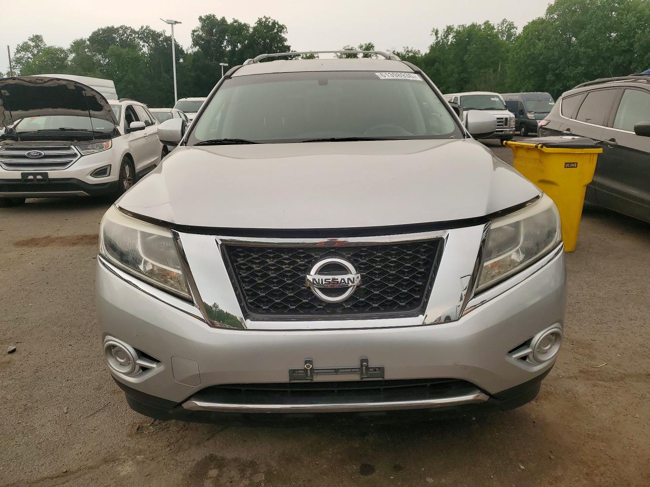 2015 Nissan Pathfinder S Silver vin: 5N1AR2MM5FC667295