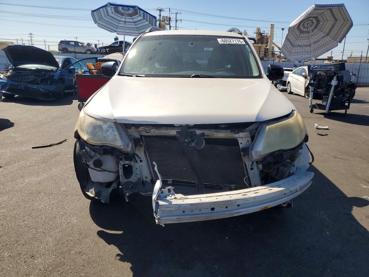 2013 Subaru Forester 2.5x White vin: JF2SHABC1DH432944