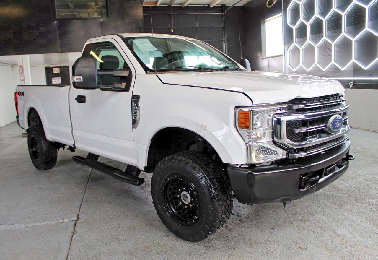 2020 Ford F250 Super Duty White vin: 1FTBF2BN1LEE09496