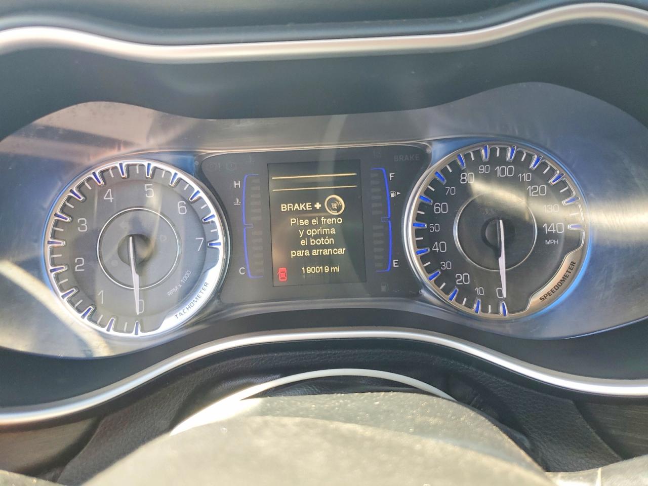 2015 Chrysler 200 Limited Silver vin: 1C3CCCAB9FN693060