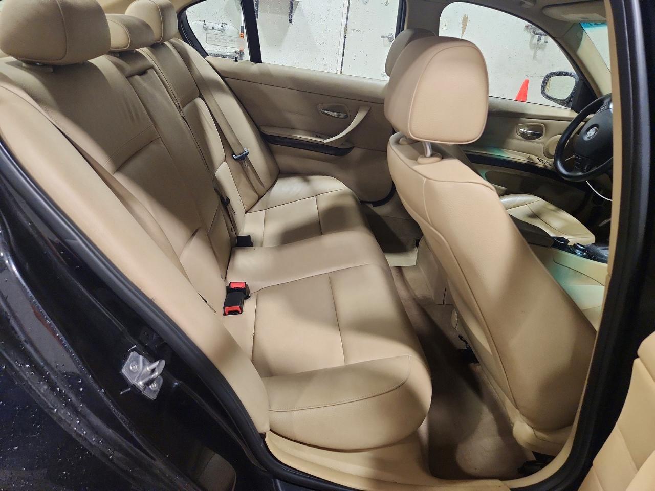 2011 Bmw 328 Xi Sulev Black vin: WBAPK5G57BNN81992