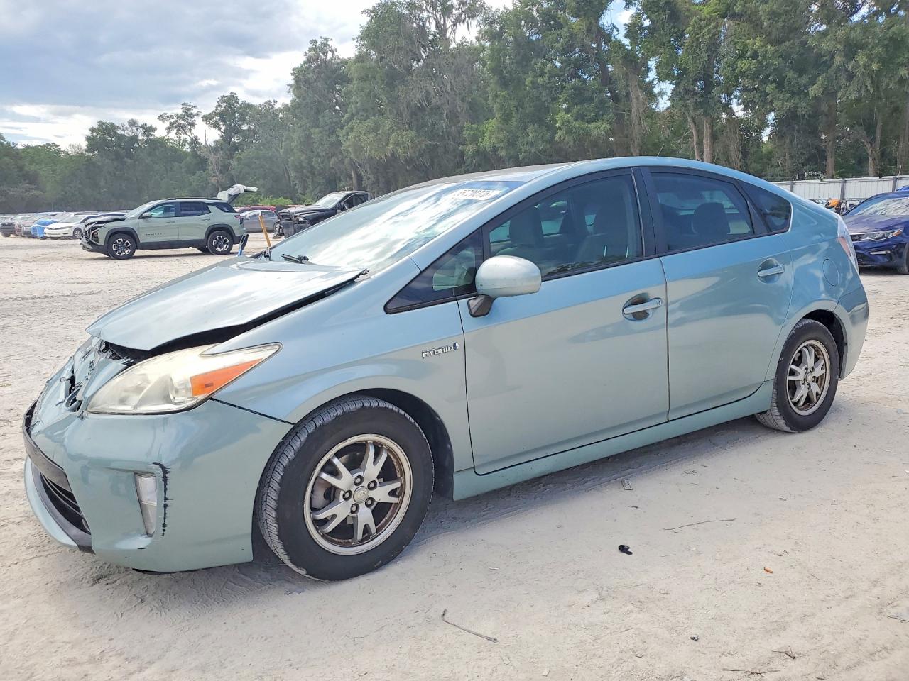 2014 Toyota Prius Three Green vin: JTDKN3DU4E1818180