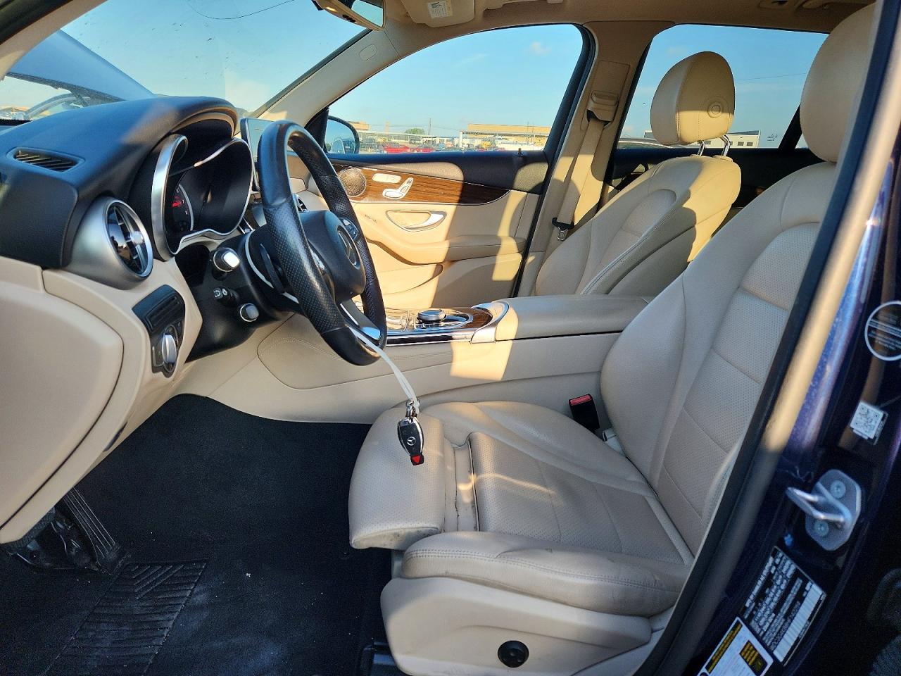 2017 Mercedes-benz Glc 300 4matic Blue vin: WDC0G4KB8HF142259