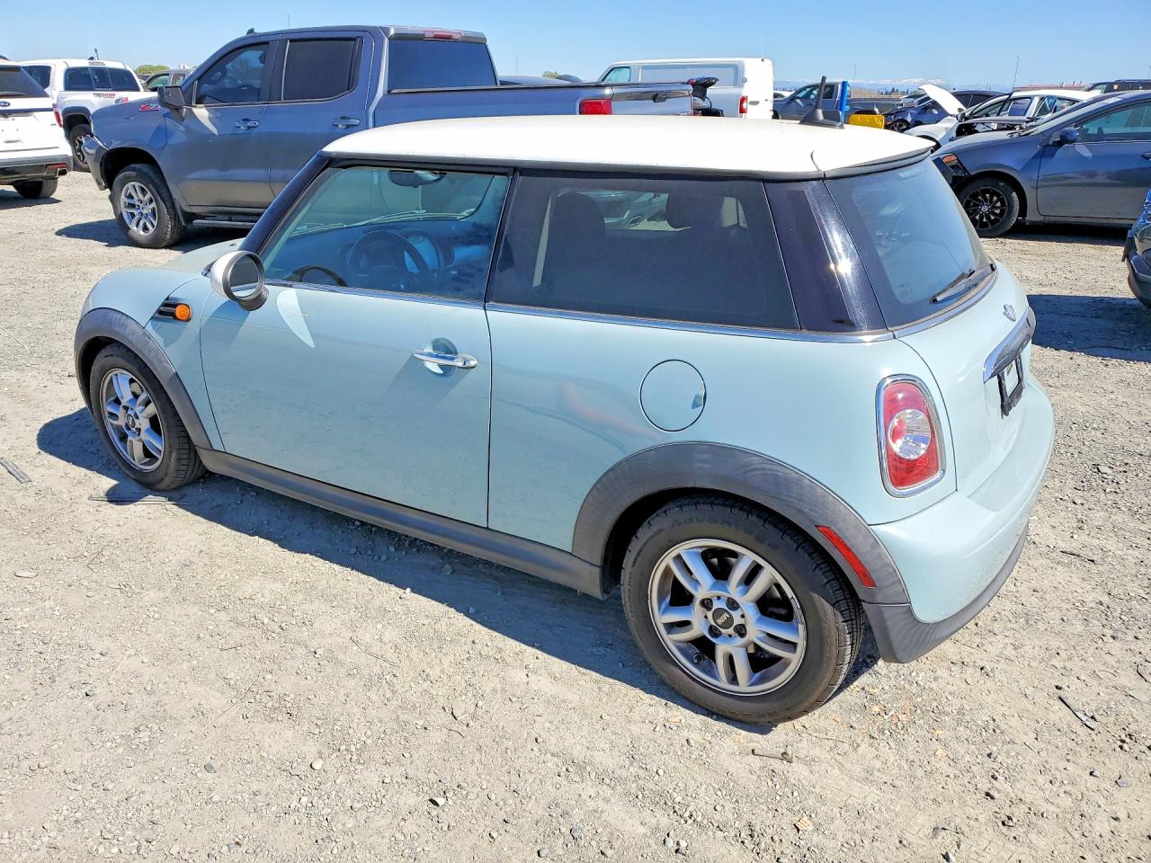 2013 Mini Cooper Turquoise vin: WMWSU3C58DT678082