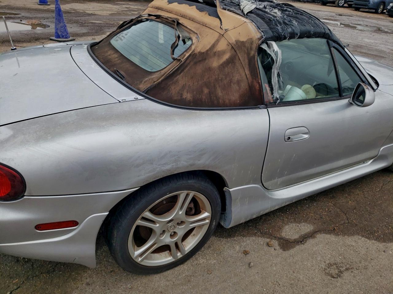 2005 Mazda Mx-5 Miata Base Silver vin: JM1NB353X50413748