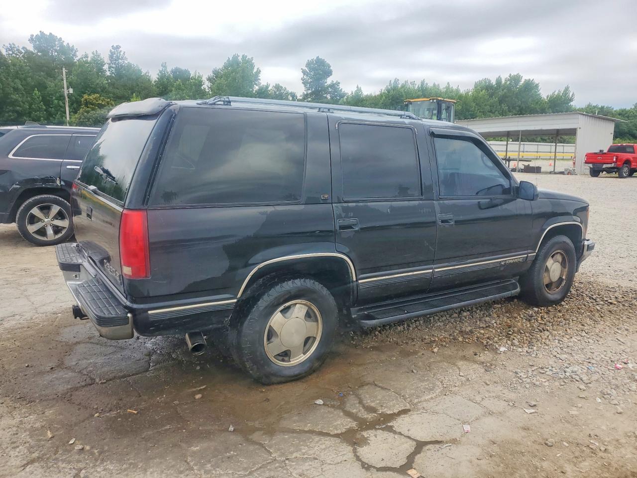 1998 Chevrolet Tahoe C1500 Черный vin: 1GNEC13R5WJ358119