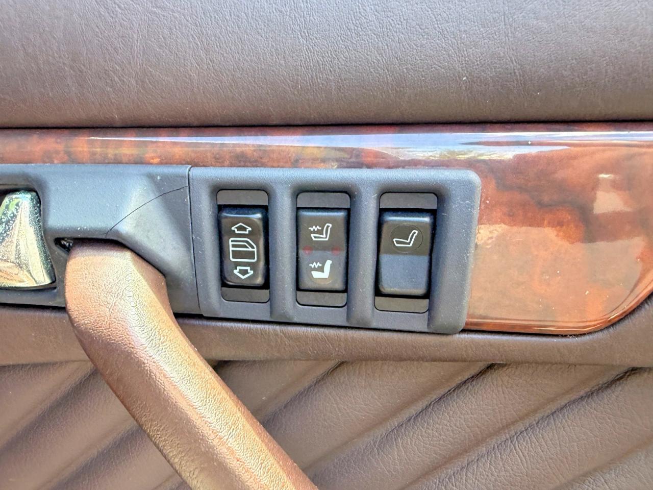 1989 Mercedes-benz 560 Sel Коричневый vin: WDBCA39E7KA453036
