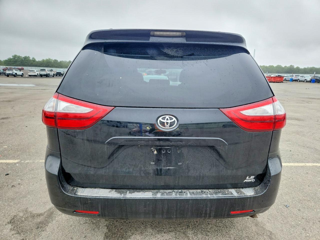 2015 Toyota Sienna Le Black vin: 5TDJK3DCXFS097167