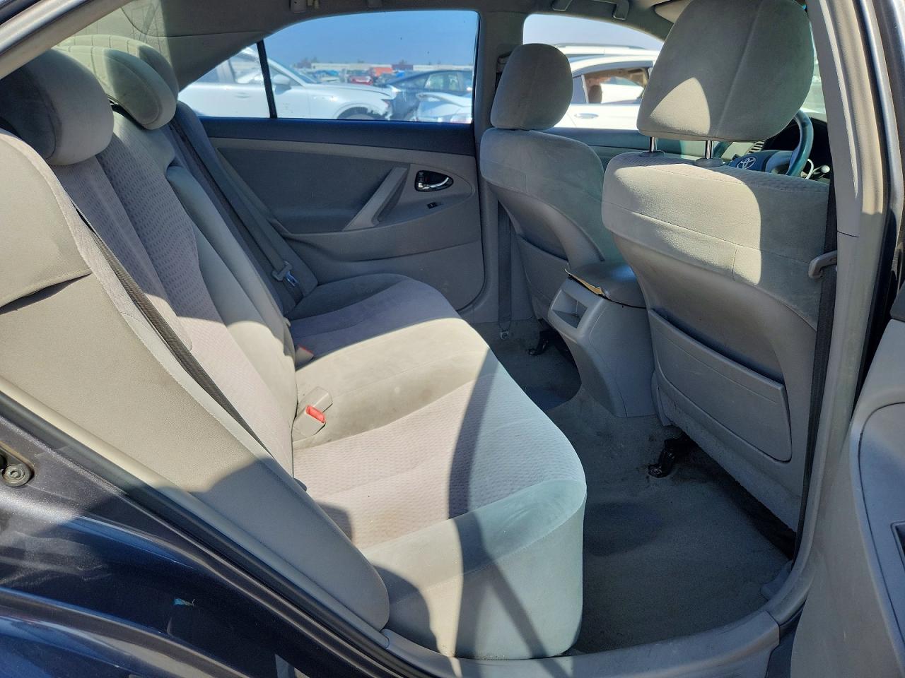 2011 Toyota Camry Le Gray vin: 4T4BF3EK6BR132874