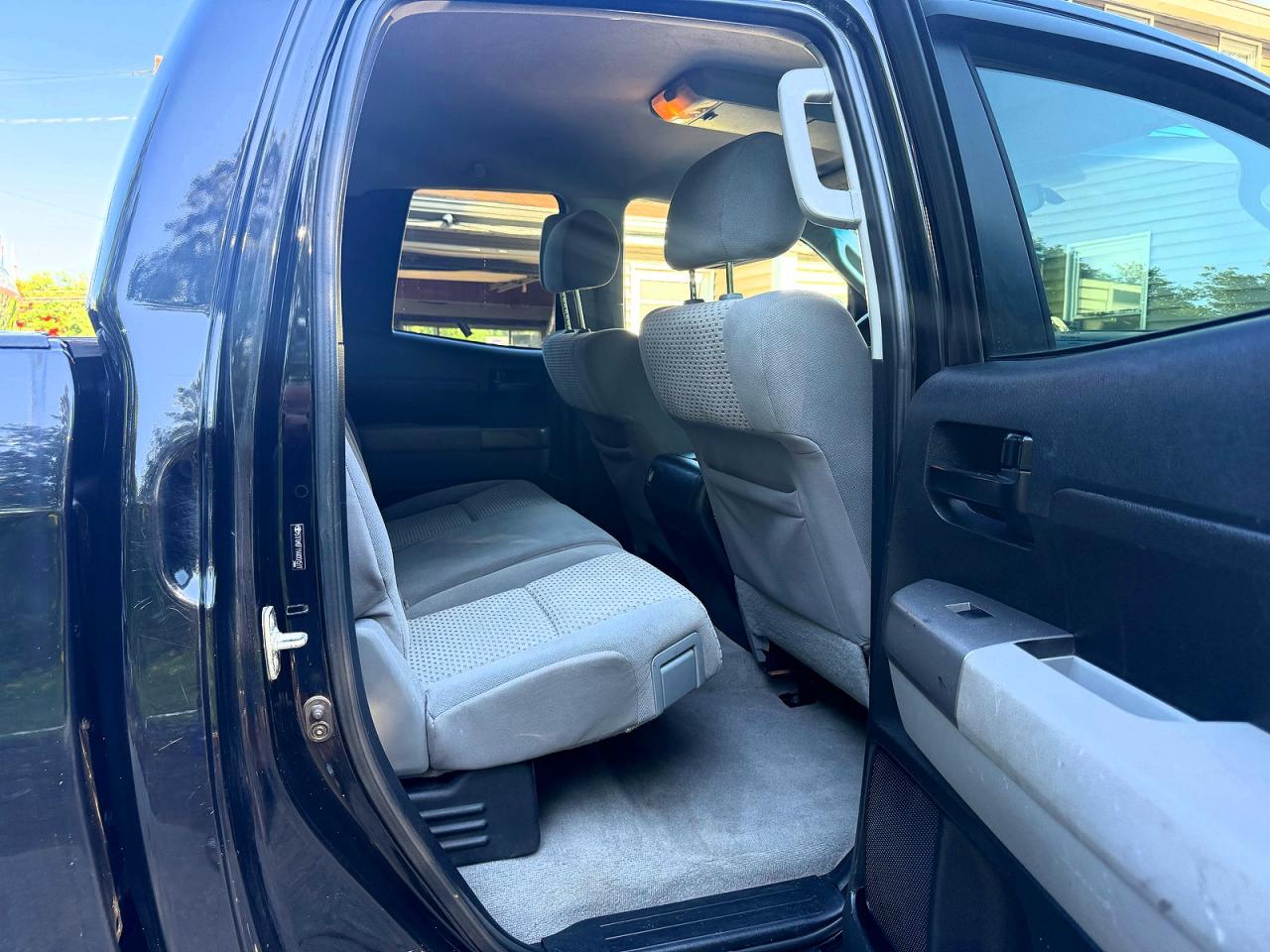 2010 Toyota Tundra Double Cab Sr5 Black vin: 5TFUM5F11AX001511