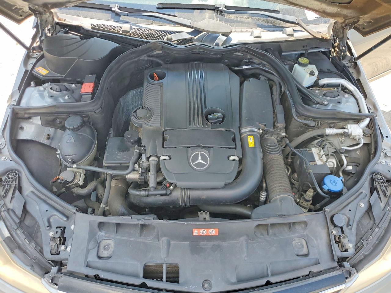 2013 Mercedes-benz C 250 Gray vin: WDDGF4HB0DA779352