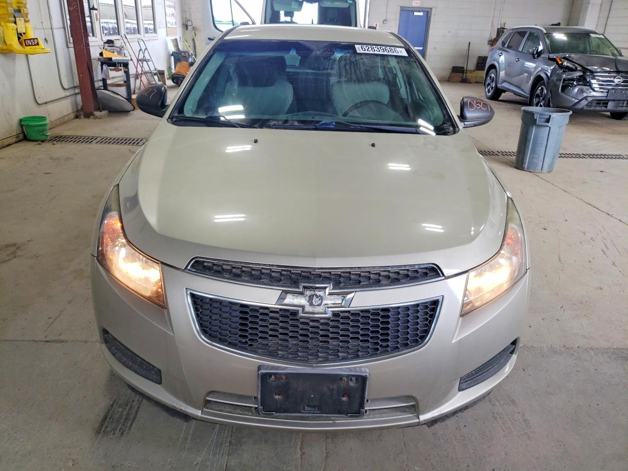 2014 Chevrolet Cruze Ls Beige vin: 1G1PA5SH4E7452102