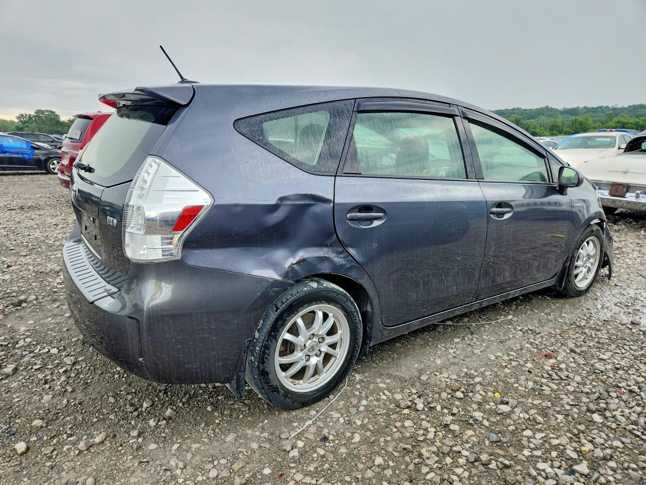 2013 Toyota Prius V Three Серый vin: JTDZN3EU6D3258842