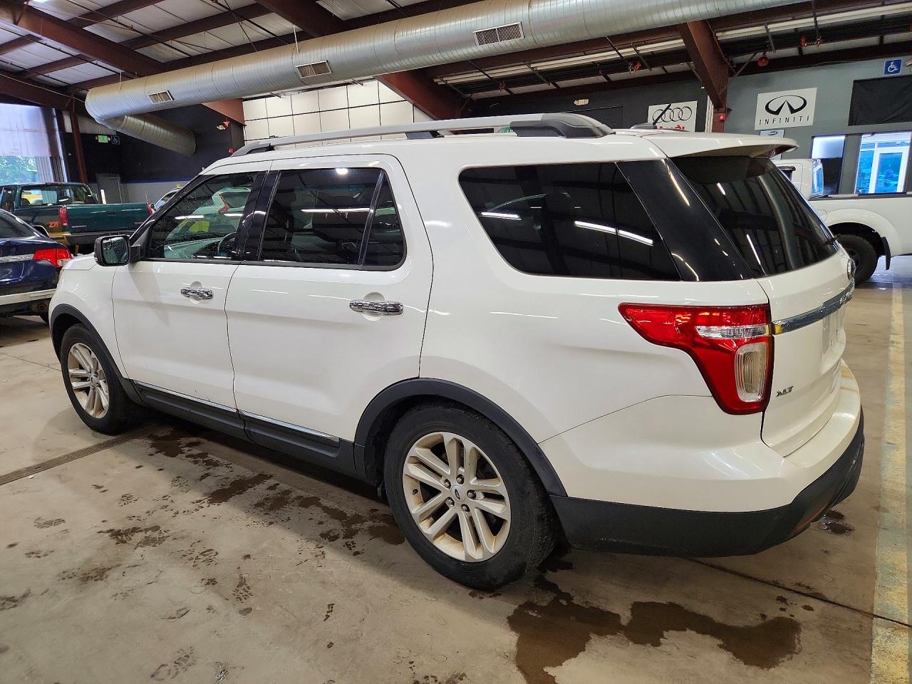 2012 Ford Explorer Xlt White vin: 1FMHK8D89CGB04019