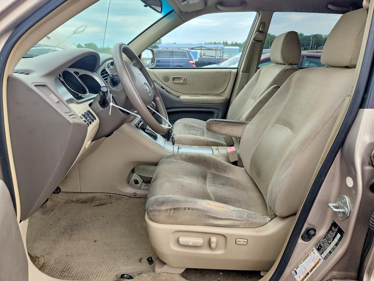 2004 Toyota Highlander Base Tan vin: JTEEP21A240059766