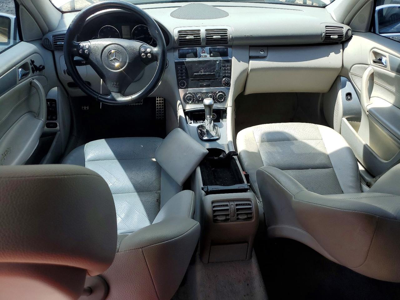 2006 Mercedes-benz C 230 Белый vin: WDBRF52H06A856311