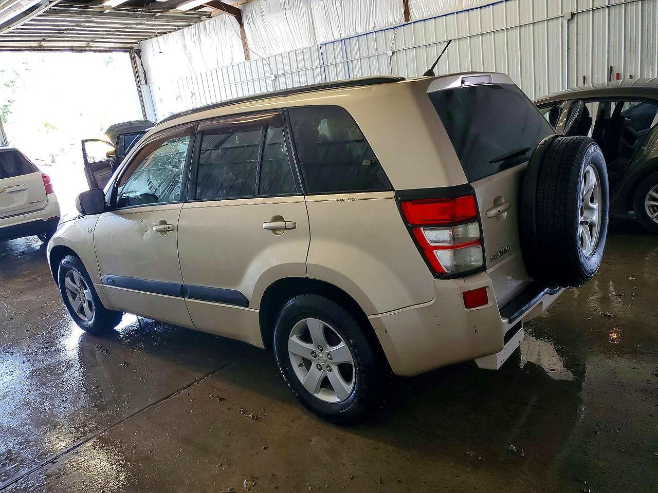 2008 Suzuki Grand Vitara Xsport Beige vin: JS3TD944484102104