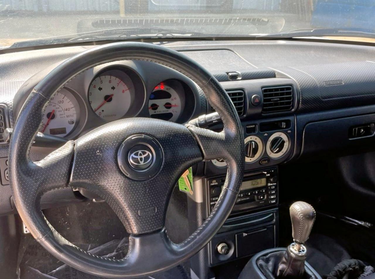 2000 Toyota Mr2 Spyder Silver vin: JTDFR3203Y0018812