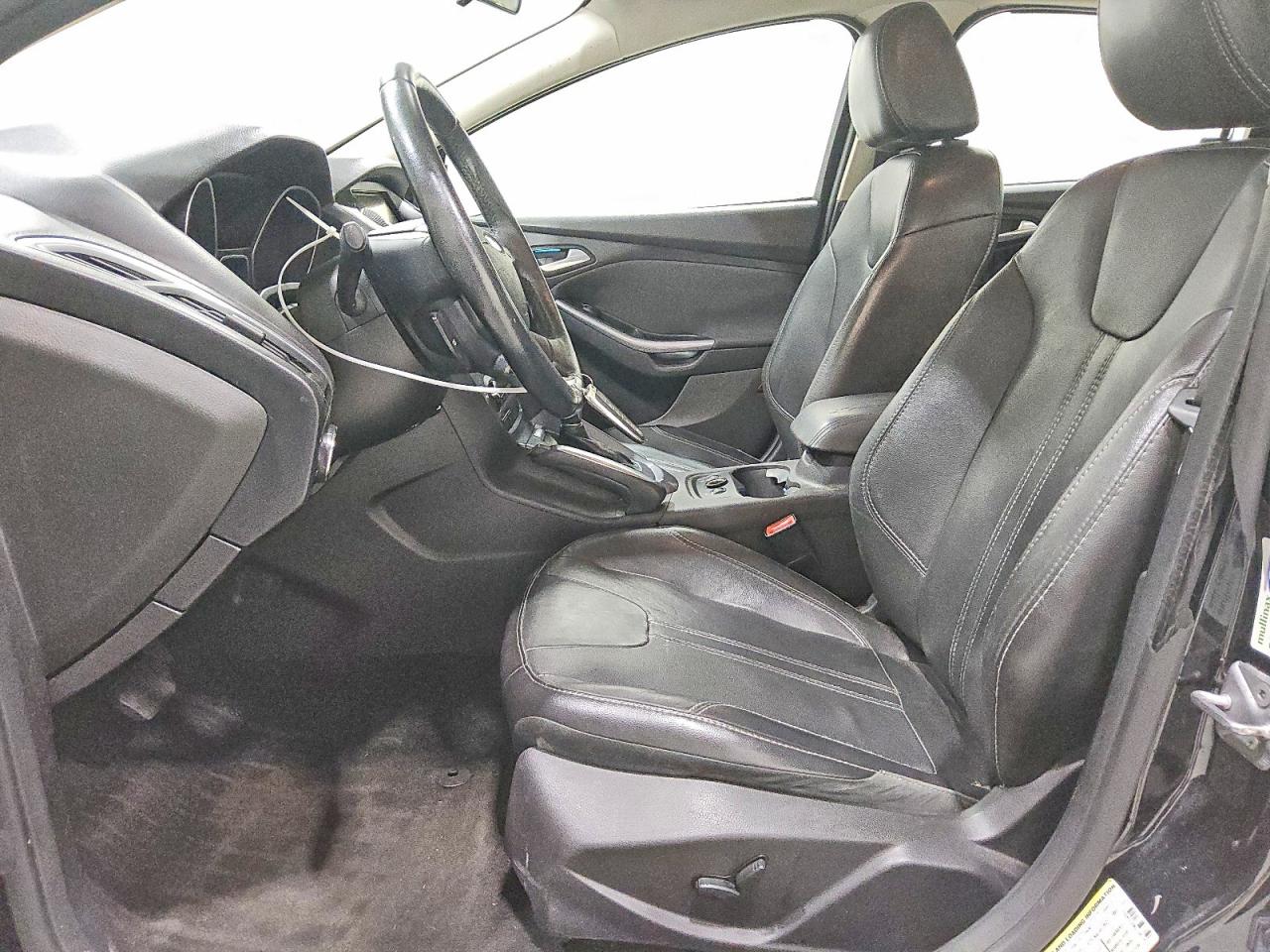 2014 Ford Focus Titanium Black vin: 1FADP3J29EL104156
