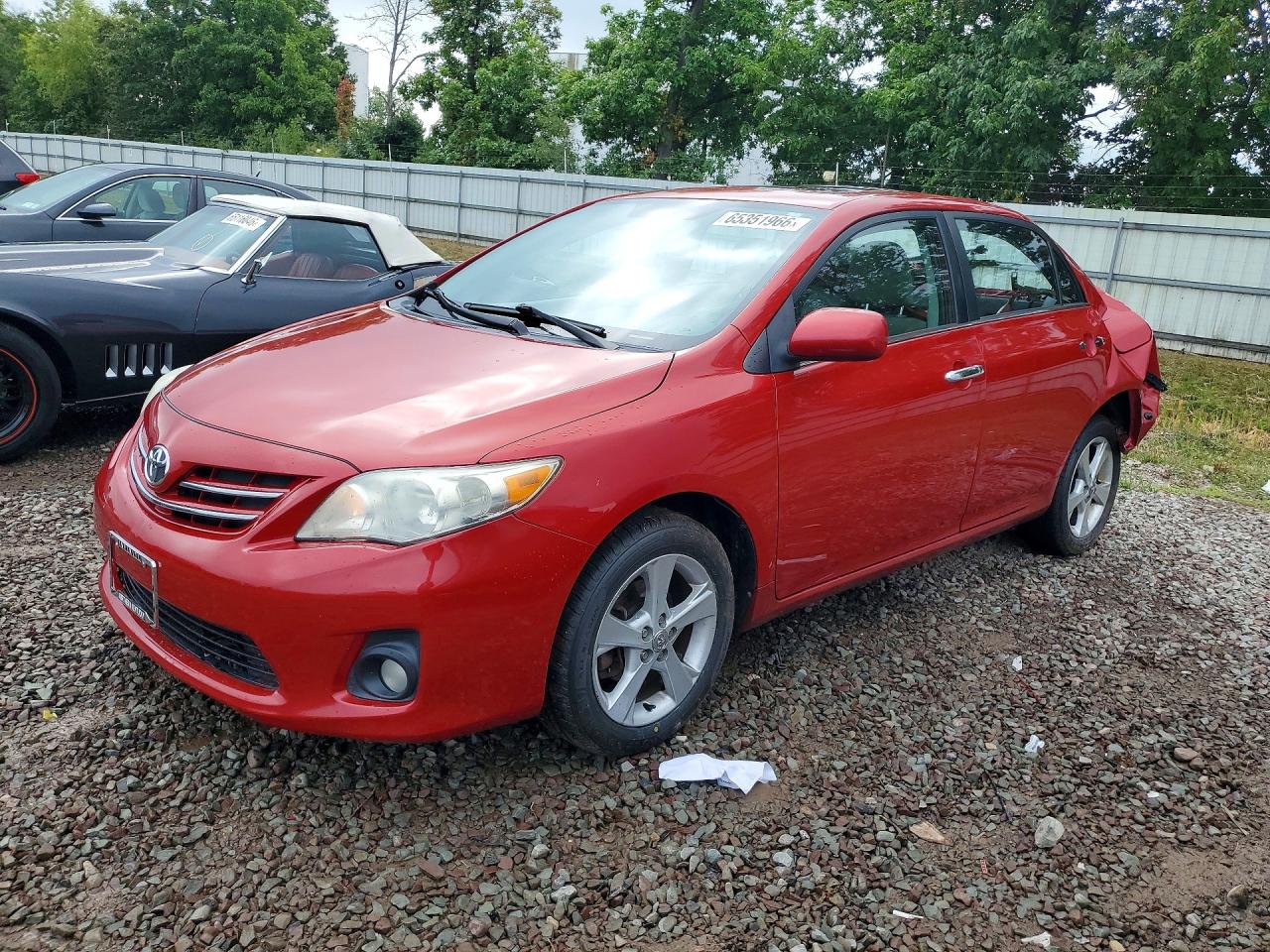2013 Toyota Corolla Le Red vin: 2T1BU4EE5DC027313