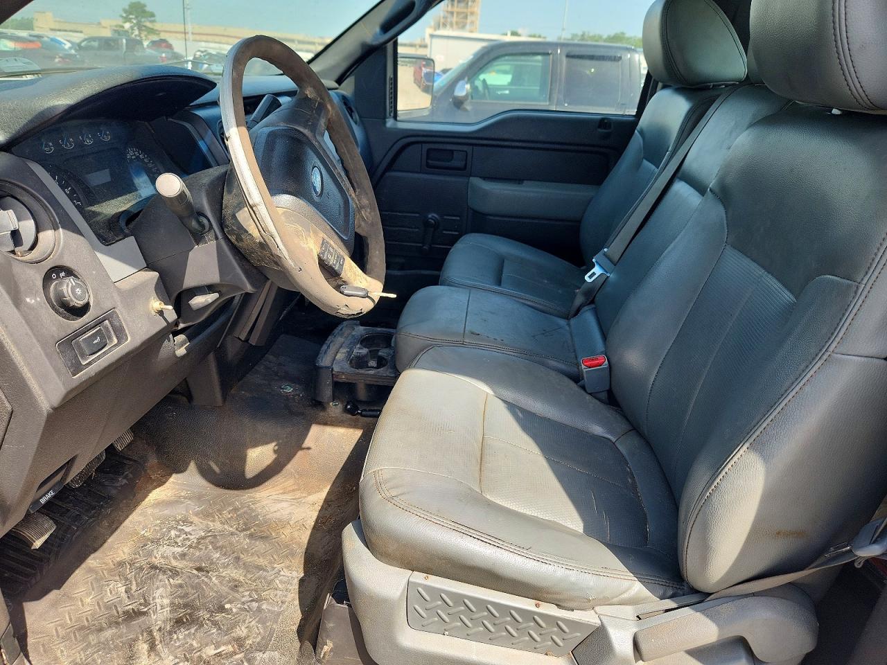 2013 Ford F150 White vin: 1FTMF1CM0DKE06147