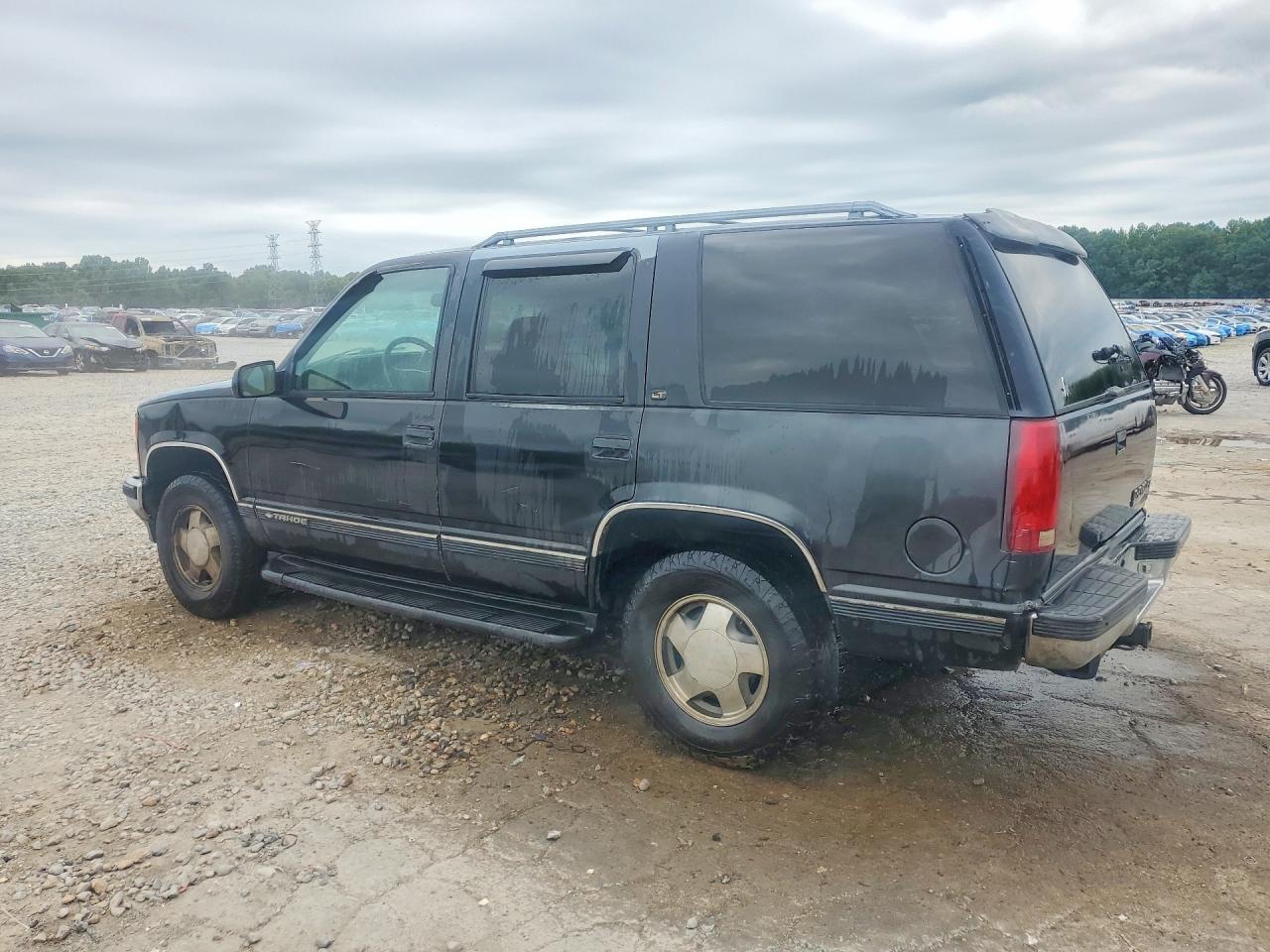 1998 Chevrolet Tahoe C1500 Черный vin: 1GNEC13R5WJ358119