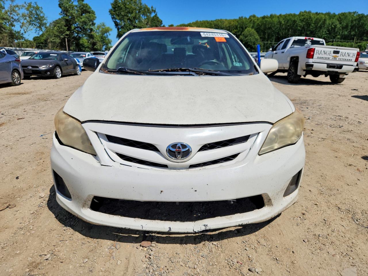 2011 Toyota Corolla Le White vin: JTDBU4EE7BJ093279